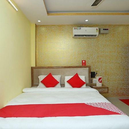 Hotel Oyo 18597 Satyam Meerut Esterno foto