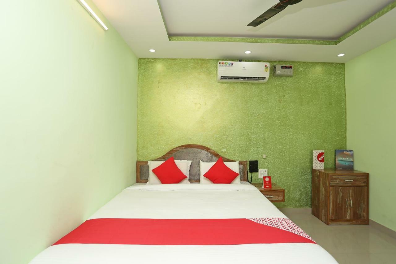Hotel Oyo 18597 Satyam Meerut Esterno foto