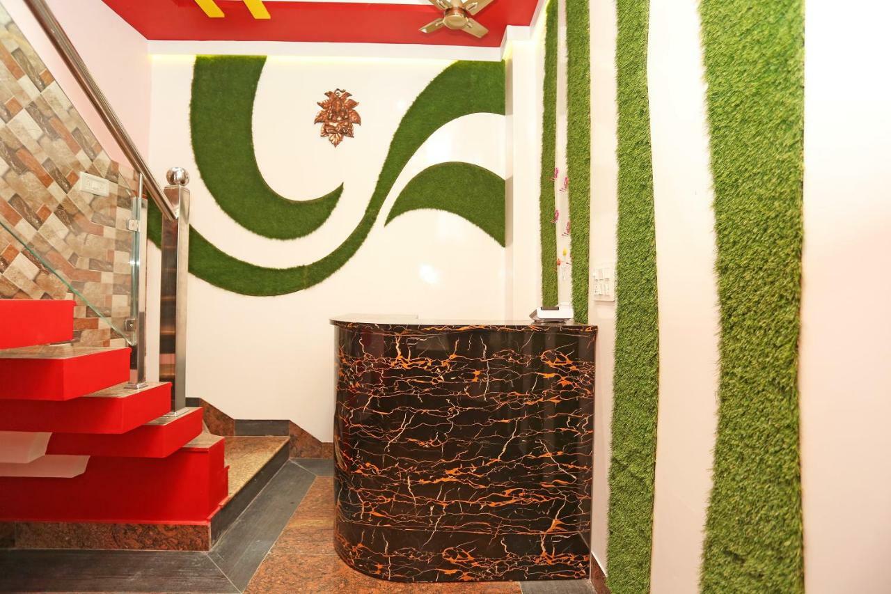 Hotel Oyo 18597 Satyam Meerut Esterno foto