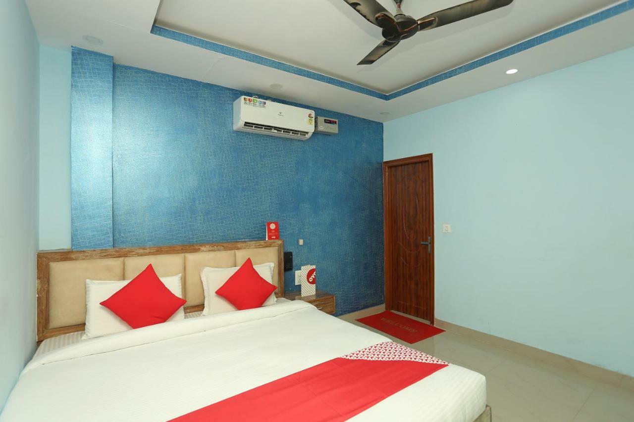 Hotel Oyo 18597 Satyam Meerut Esterno foto