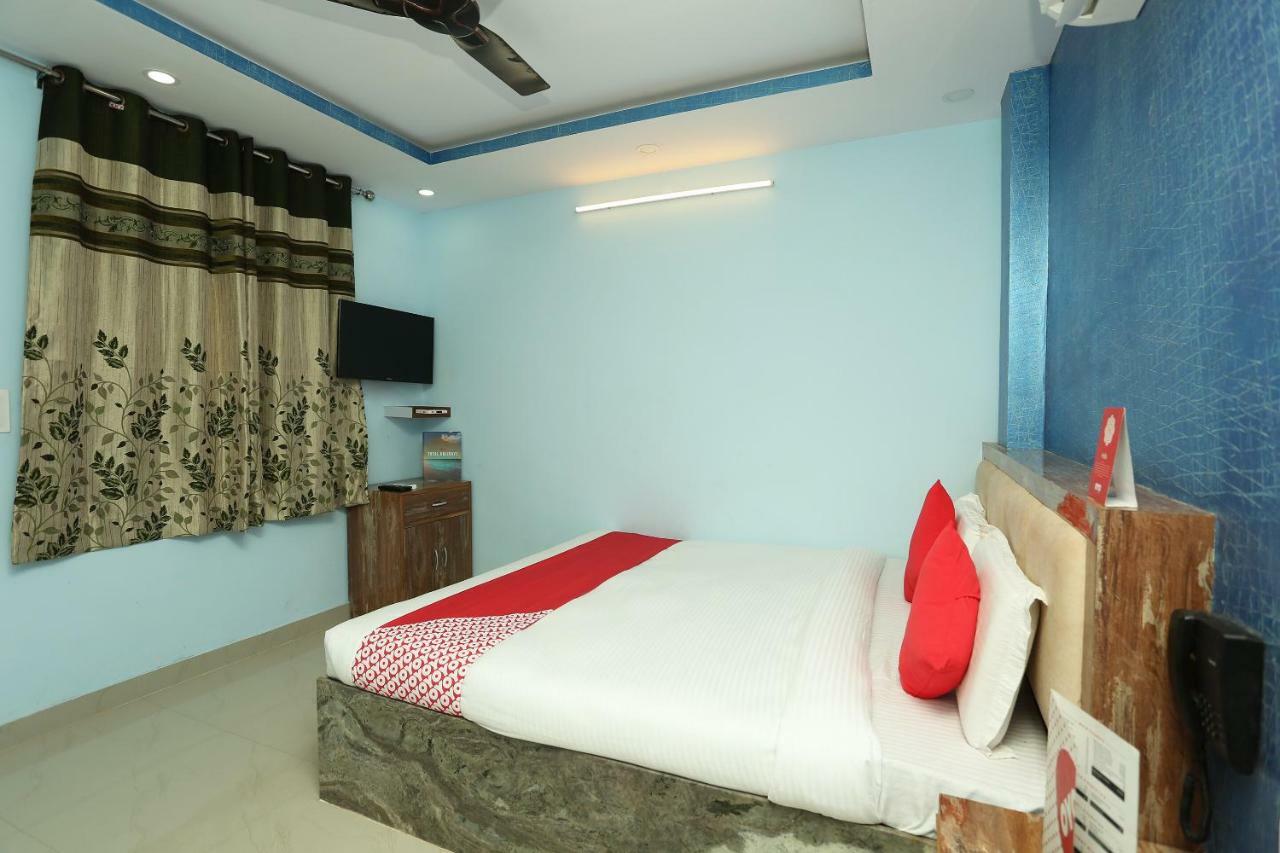 Hotel Oyo 18597 Satyam Meerut Esterno foto