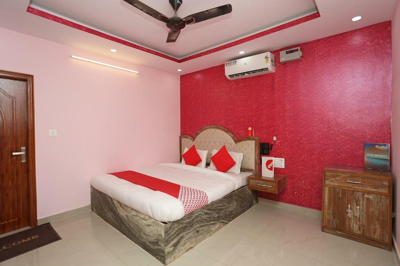 Hotel Oyo 18597 Satyam Meerut Esterno foto